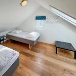 Nice Apartment In Sogne With House Sea View Søgne